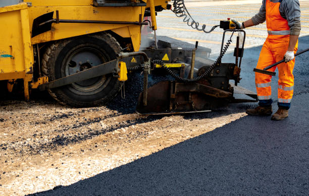 Driveway Snow Removal Preparation in Poinciana, FL